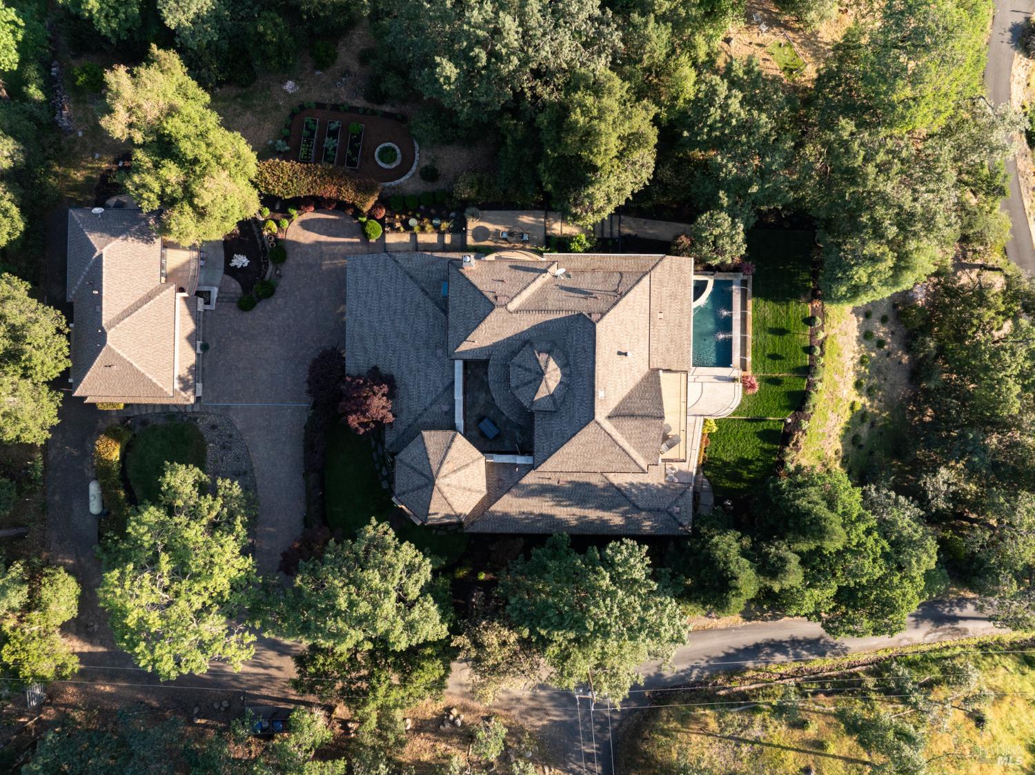 1312 Summit Drive
