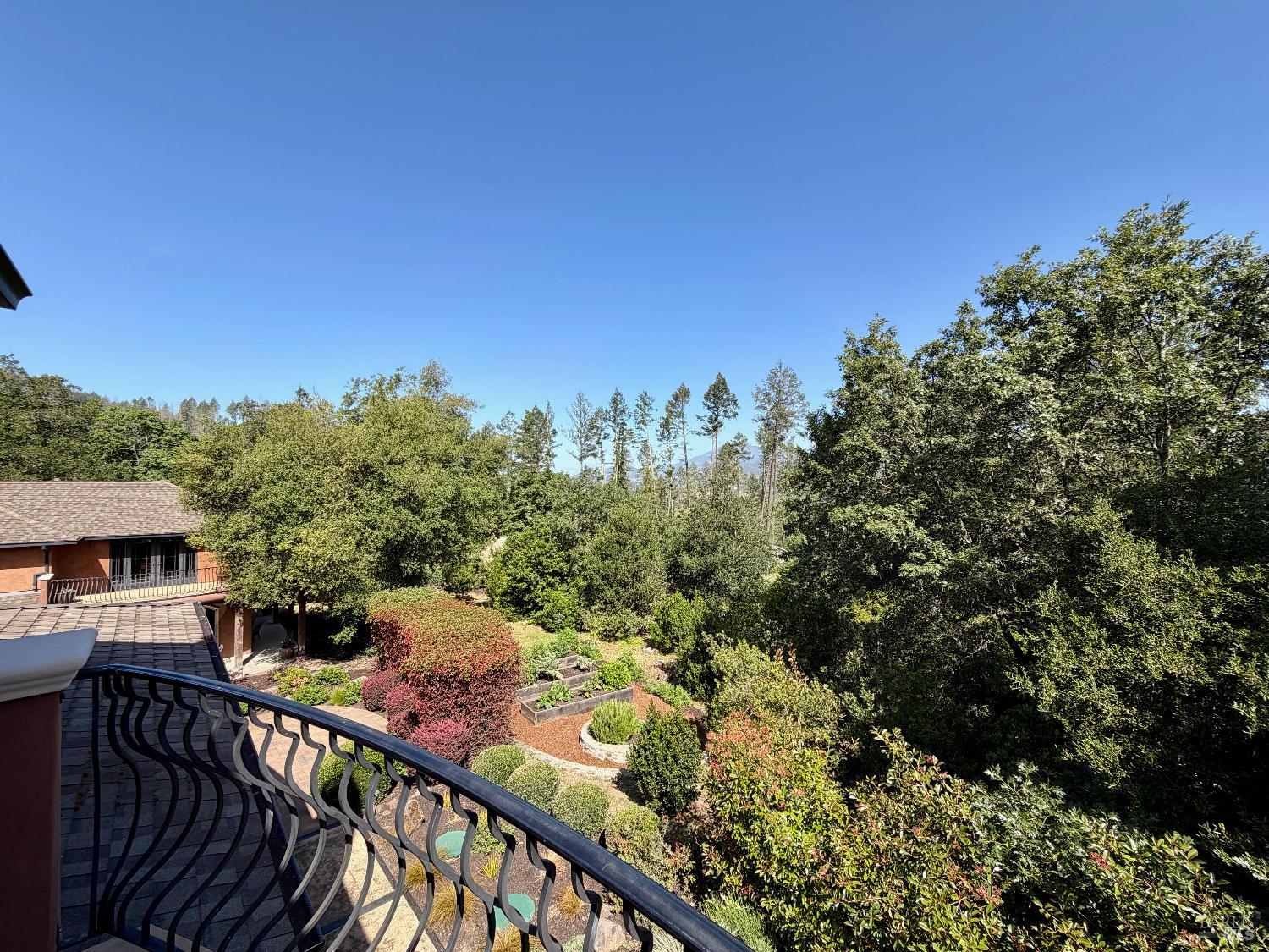1312 Summit Drive