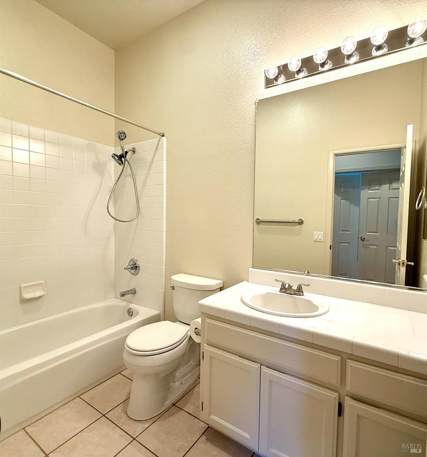 5863 Mountain Hawk Drive