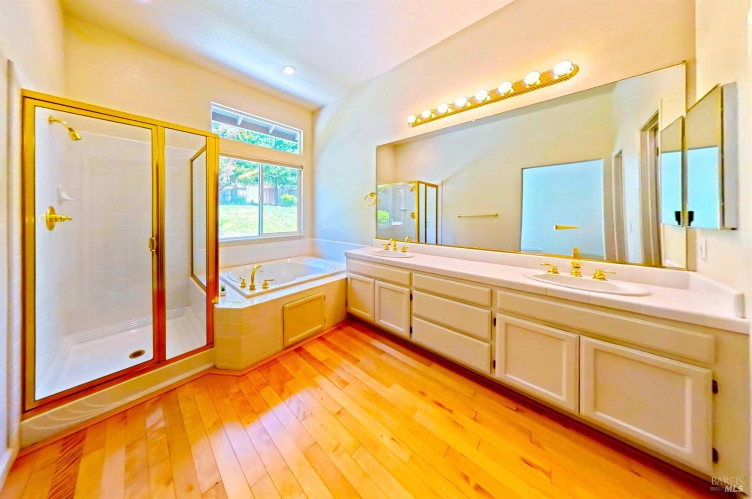 5863 Mountain Hawk Drive