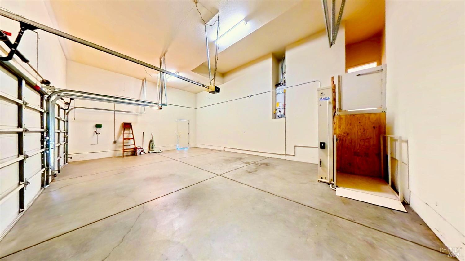 5863 Mountain Hawk Drive