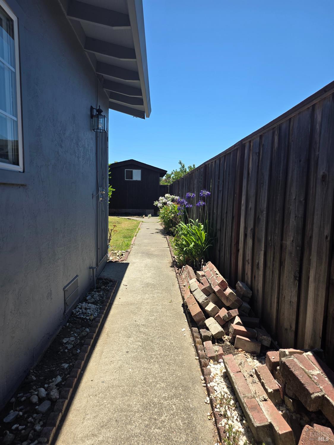 881 Windsor Street