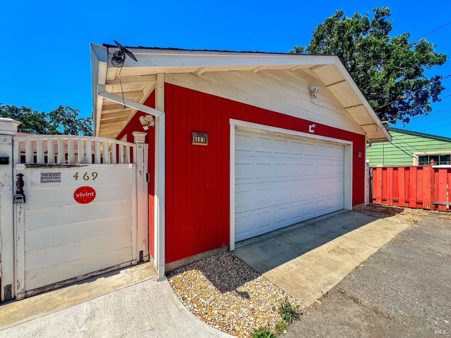 471 Newton Way