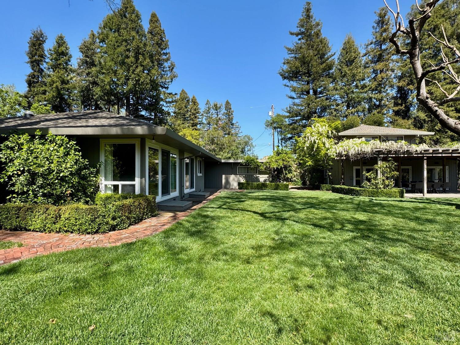 1701 Zinfandel Lane