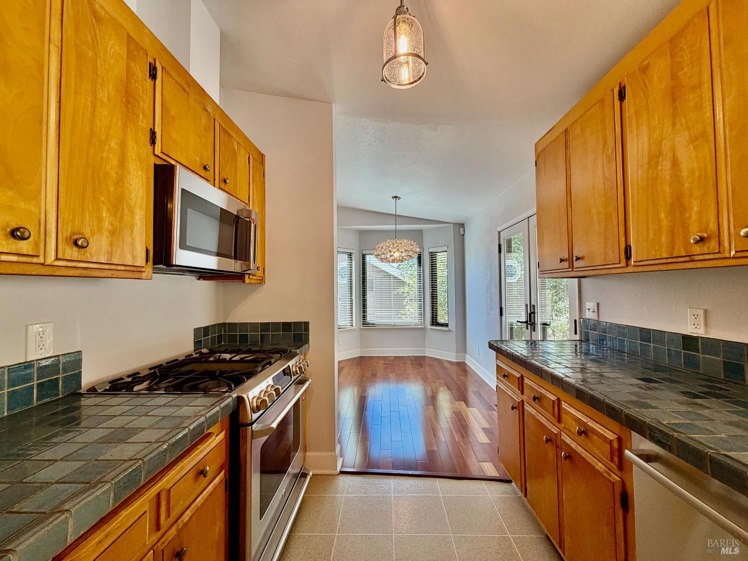 1289 Calle Del Arroyo Street