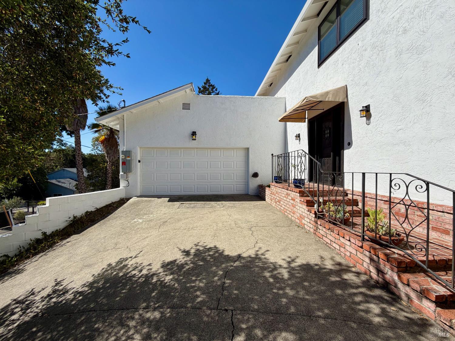 1289 Calle Del Arroyo Street
