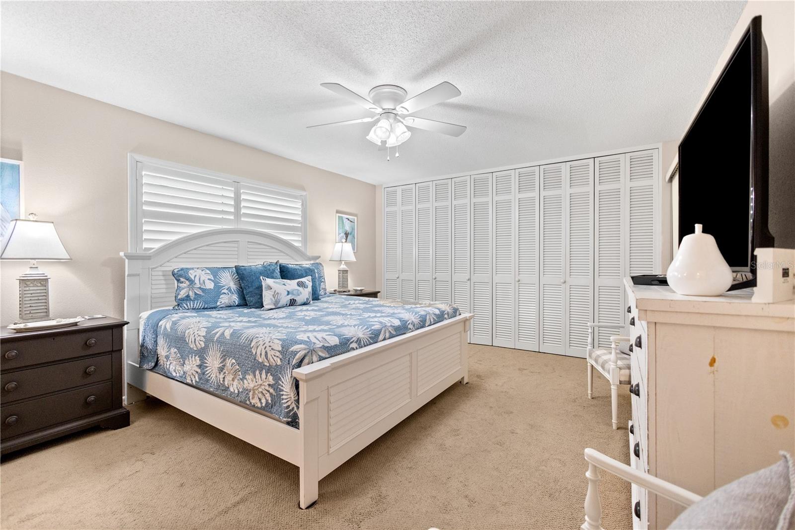 6300 MIDNIGHT PASS RD #20