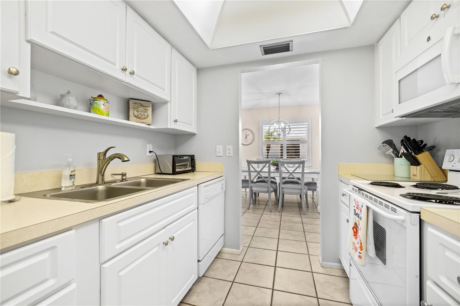 6300 MIDNIGHT PASS RD #20