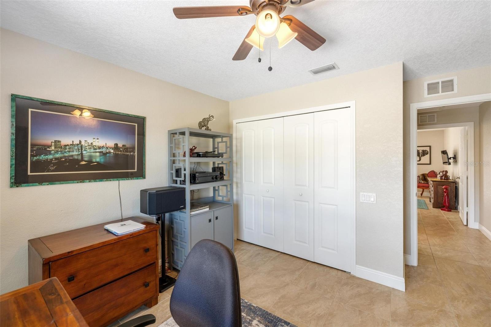 1081 FLEETWOOD DR NW