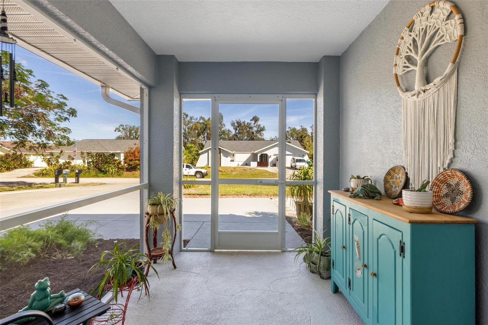 1081 FLEETWOOD DR NW