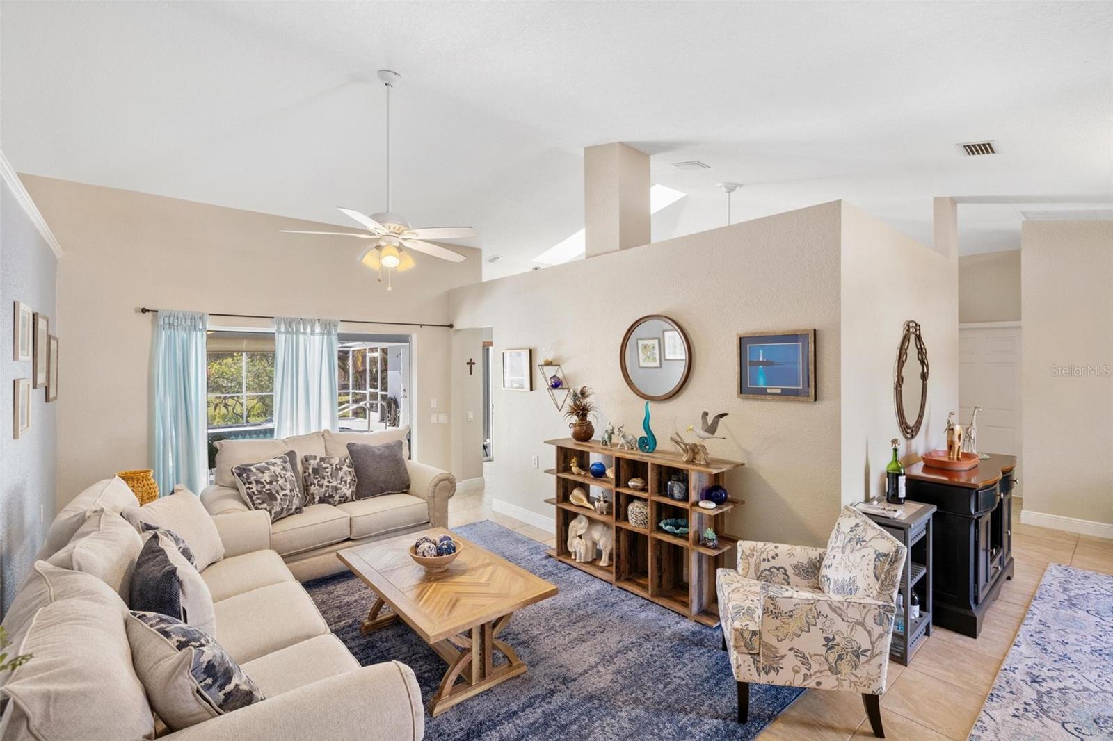 1081 FLEETWOOD DR NW