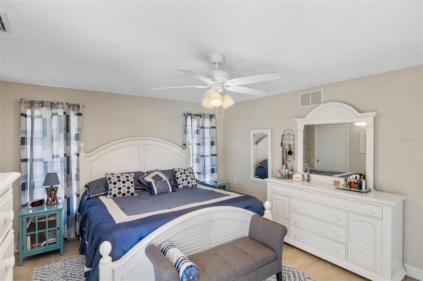 1081 FLEETWOOD DR NW