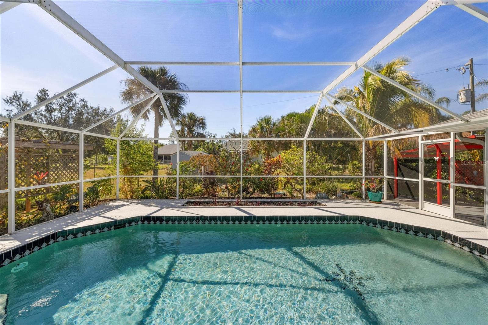 1081 FLEETWOOD DR NW