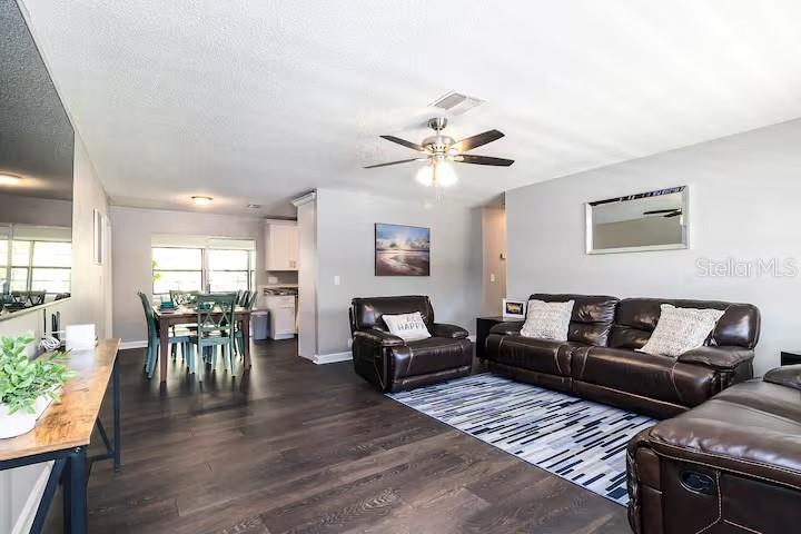 3173 S CRANBERRY BLVD