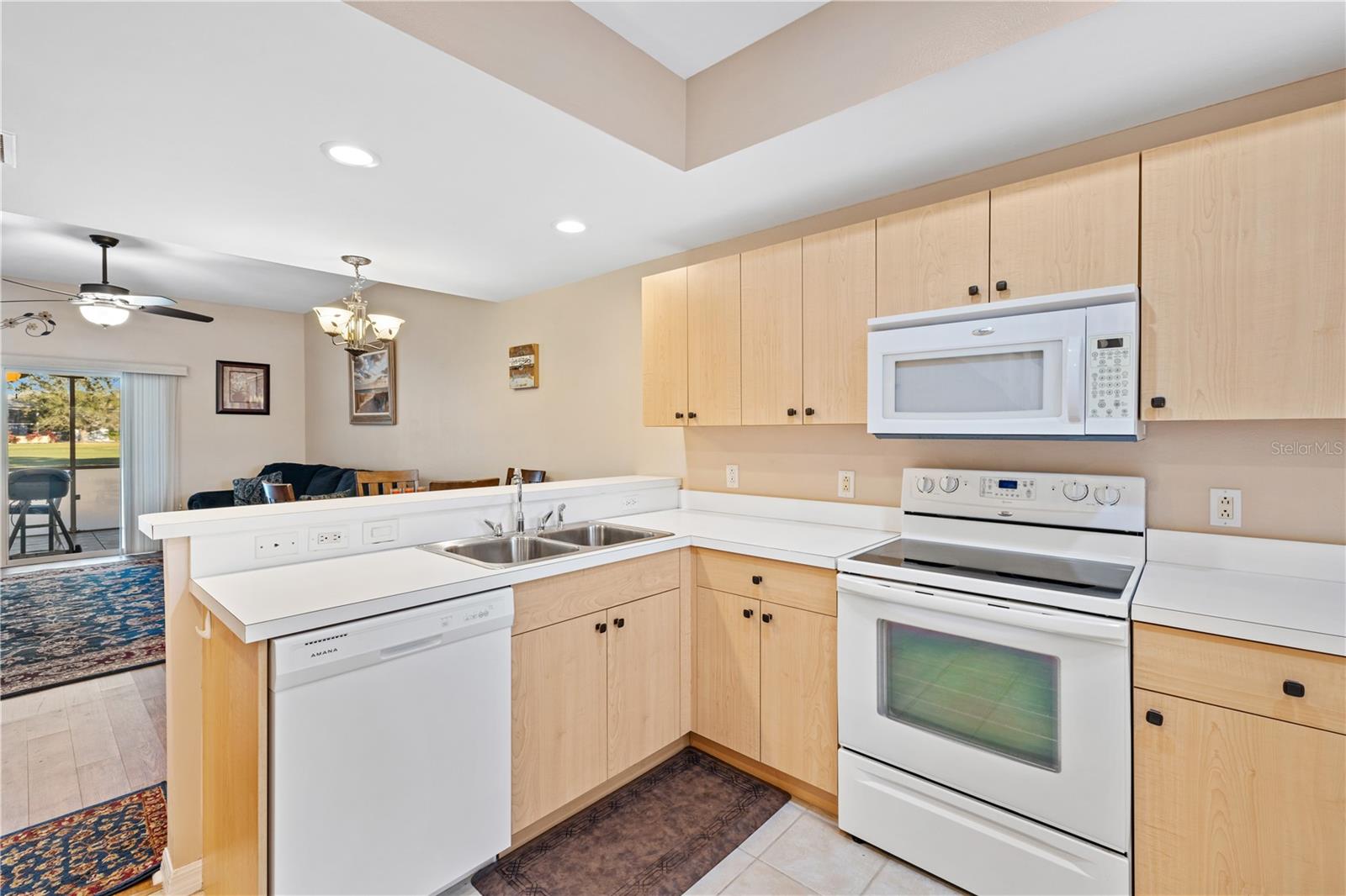 1216 RIO DE JANEIRO AVE #312