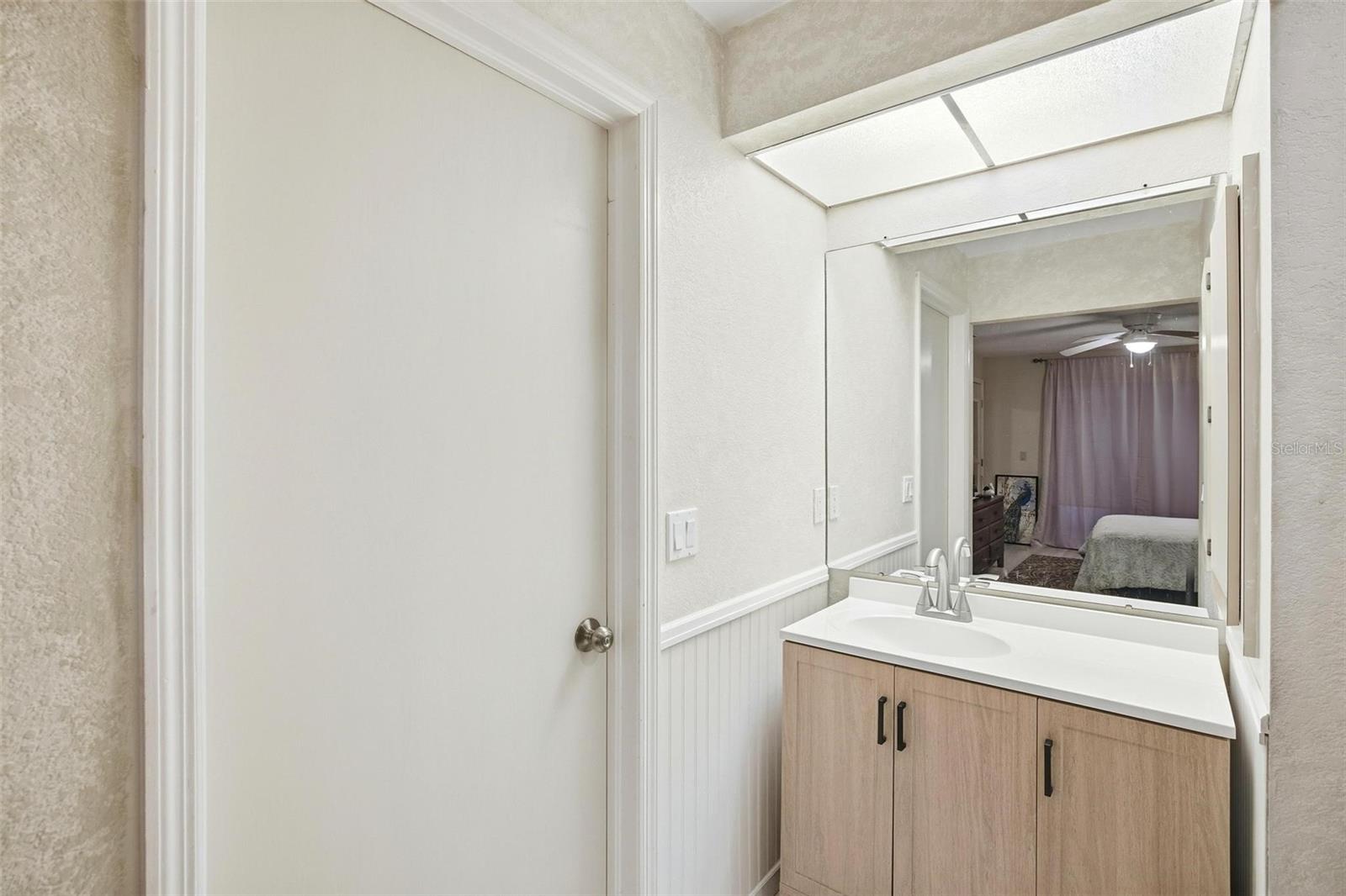 24540 HARBORVIEW RD #F1