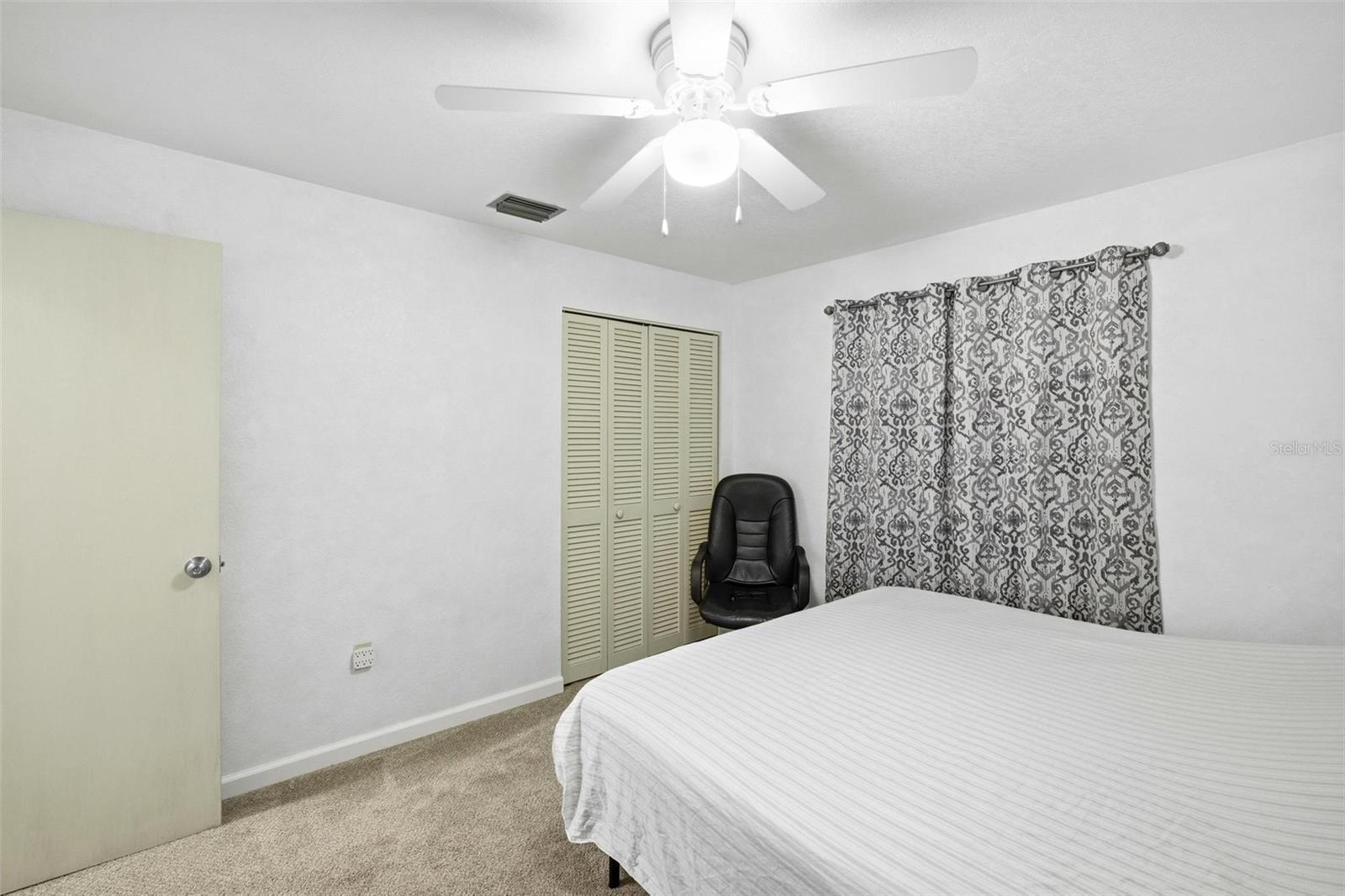 24540 HARBORVIEW RD #F1