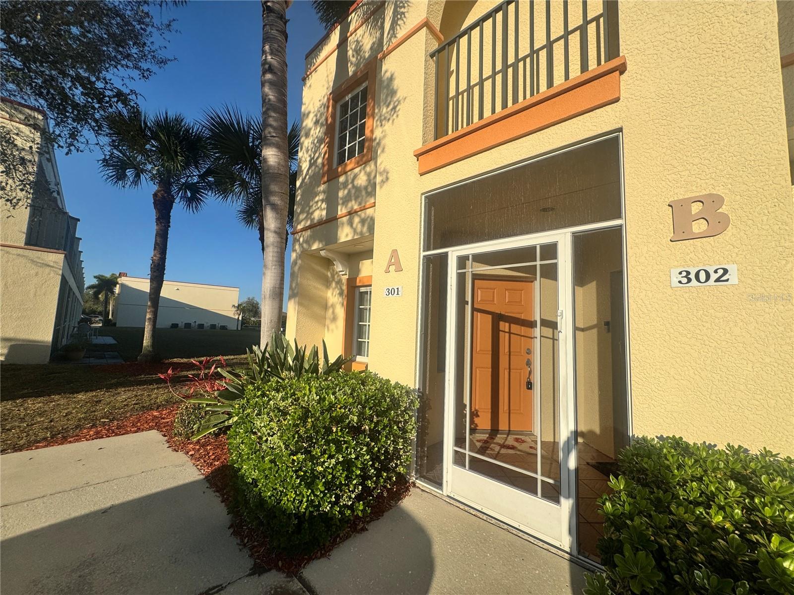 1216 RIO DE JANEIRO AVE #301