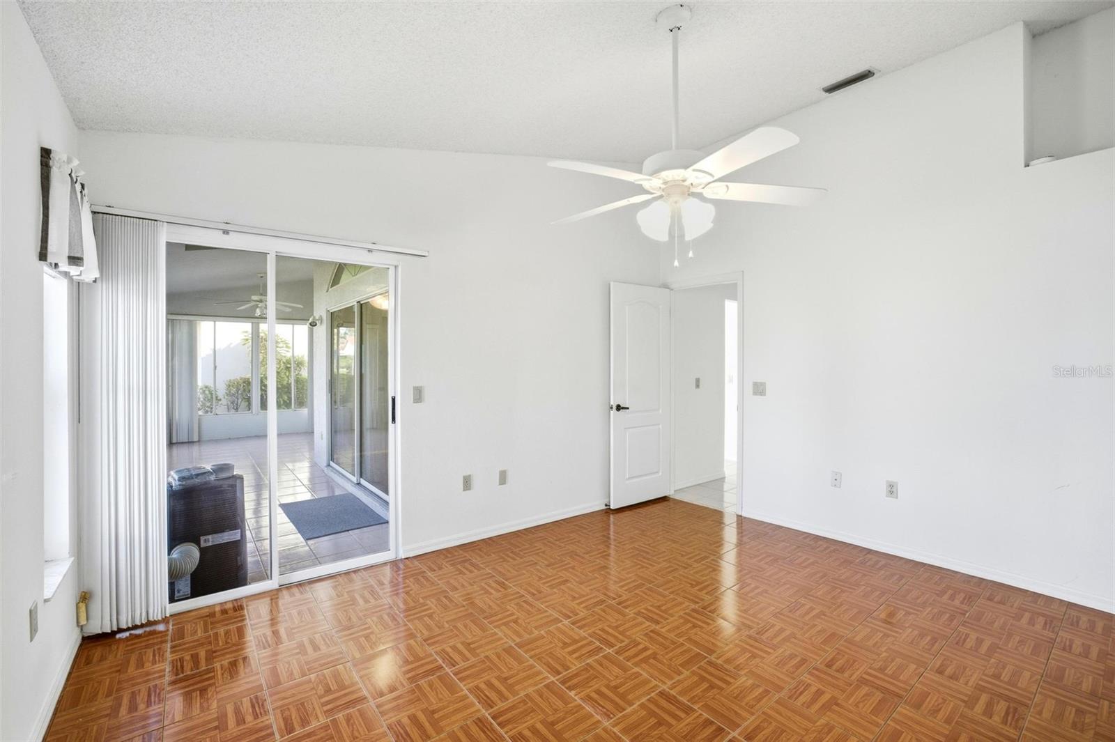 4132 SALERNES AVE #3095