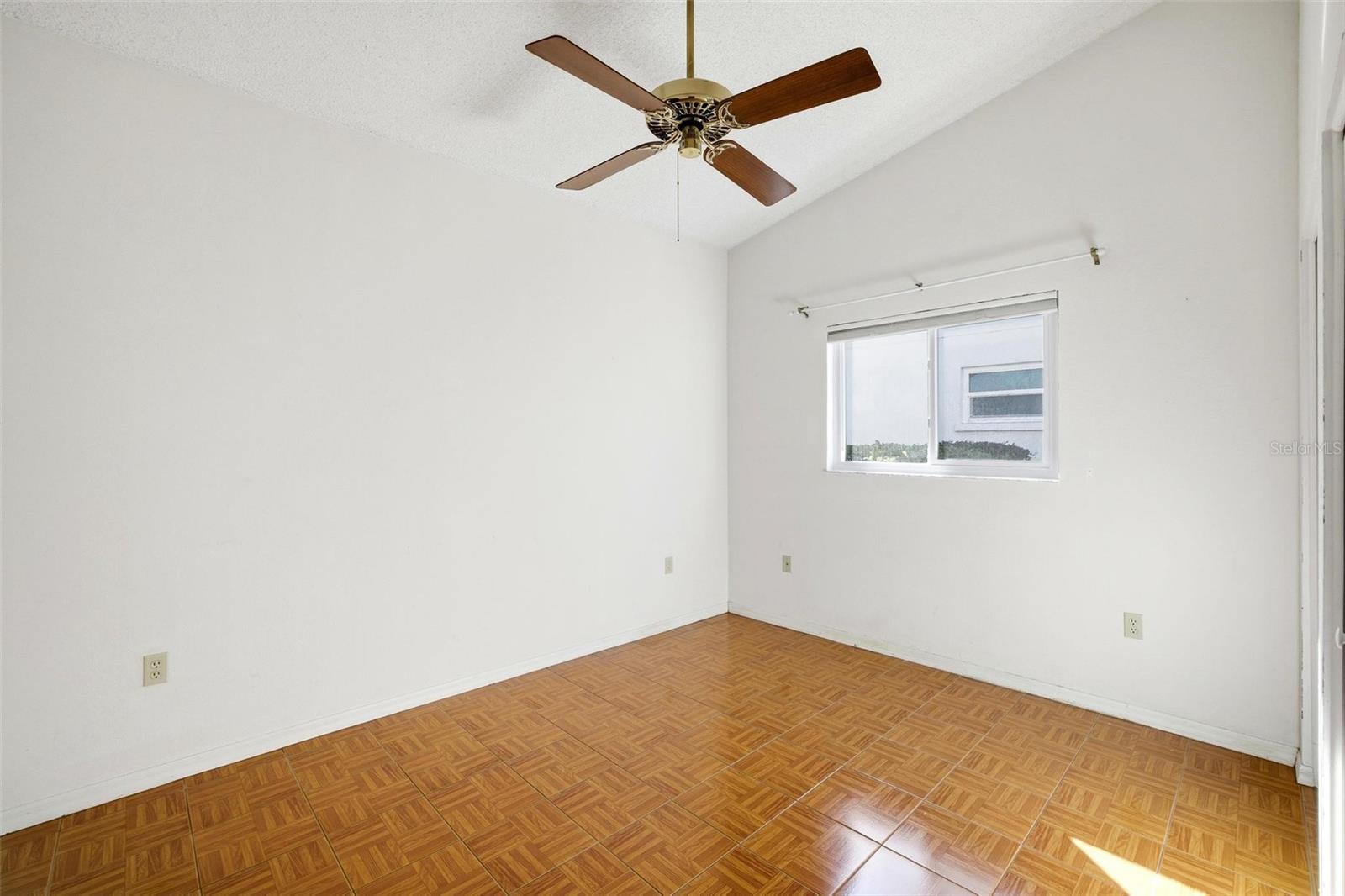 4132 SALERNES AVE #3095
