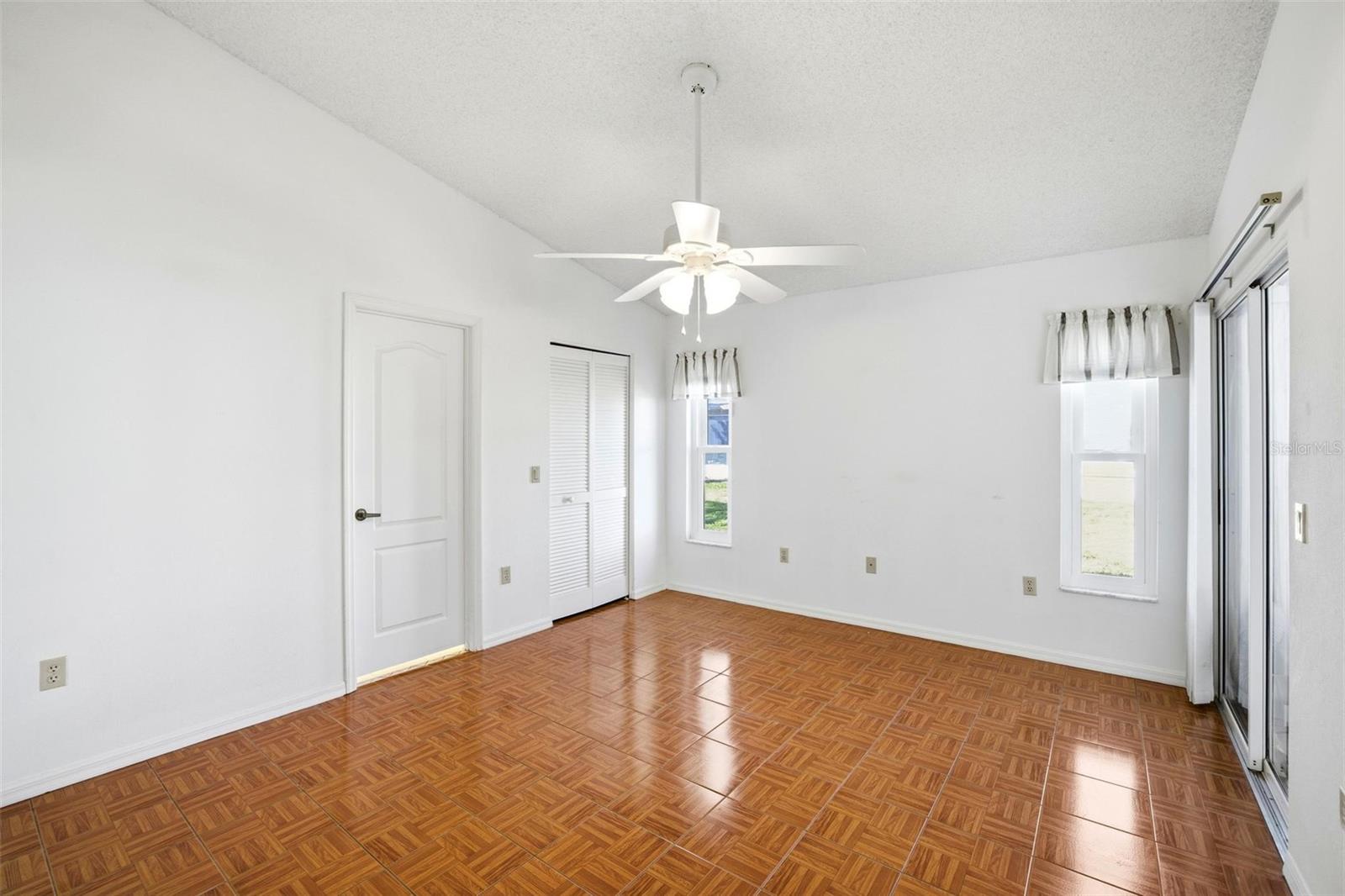 4132 SALERNES AVE #3095