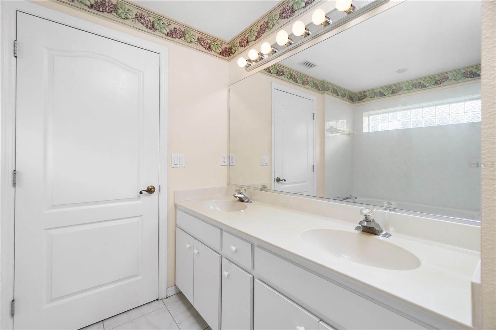 9910 GULFSTREAM BLVD