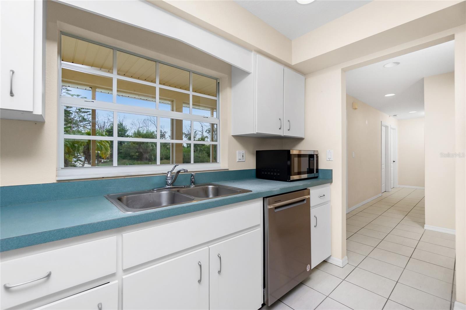 9910 GULFSTREAM BLVD