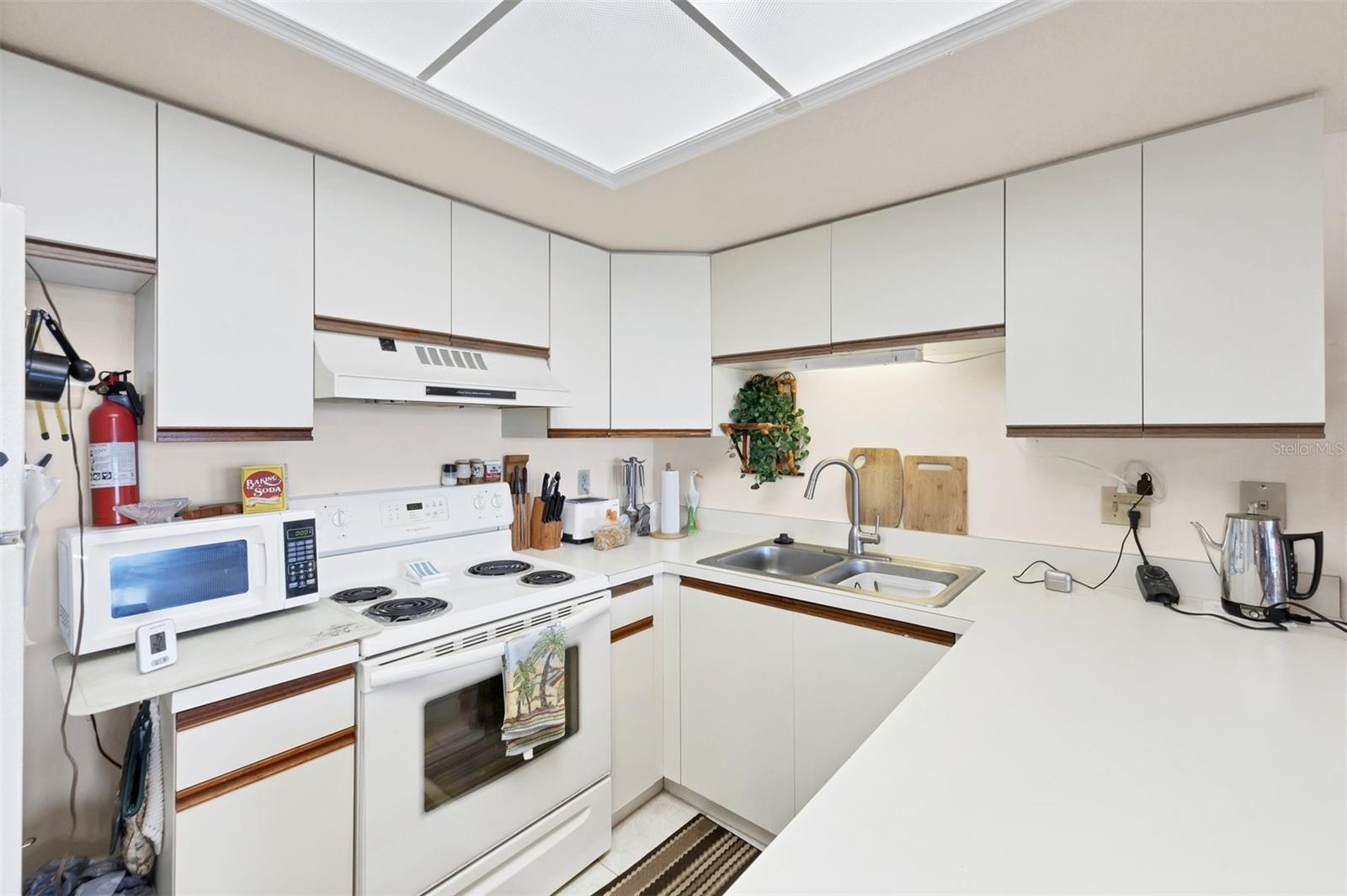 4410 WARREN AVE #306