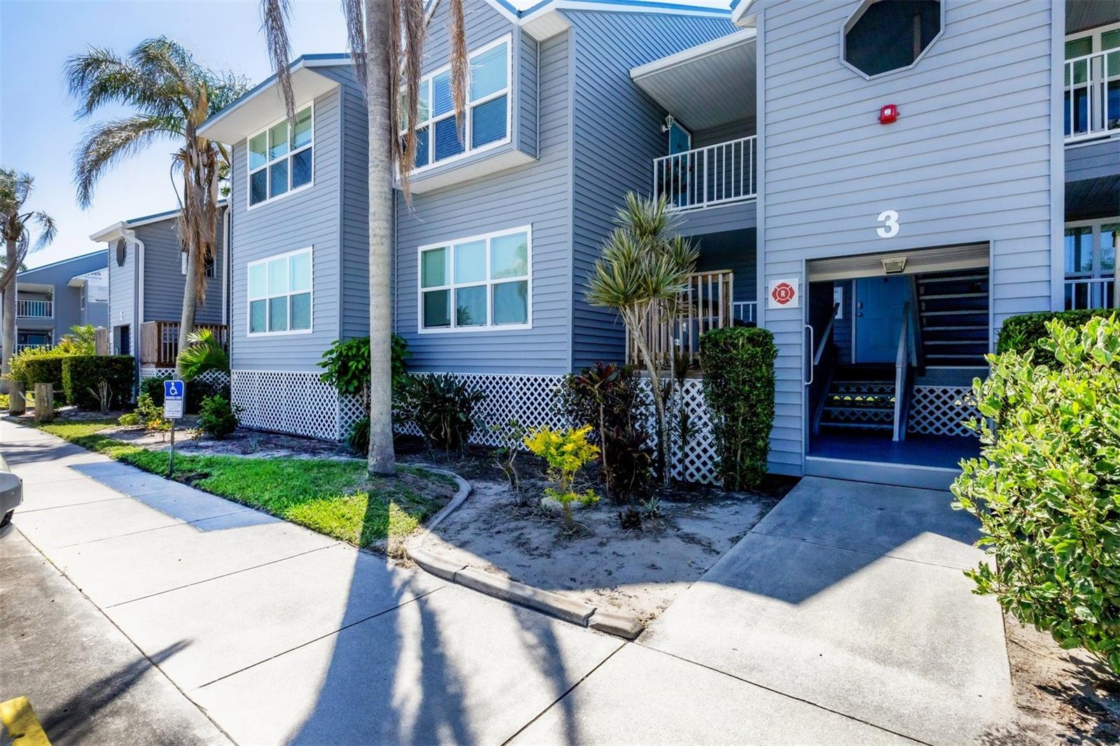 4410 WARREN AVE #306