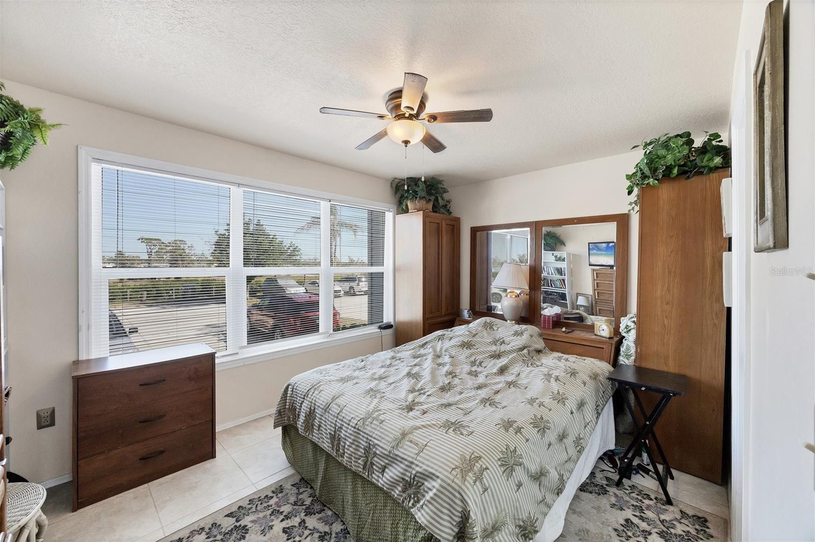 4410 WARREN AVE #306