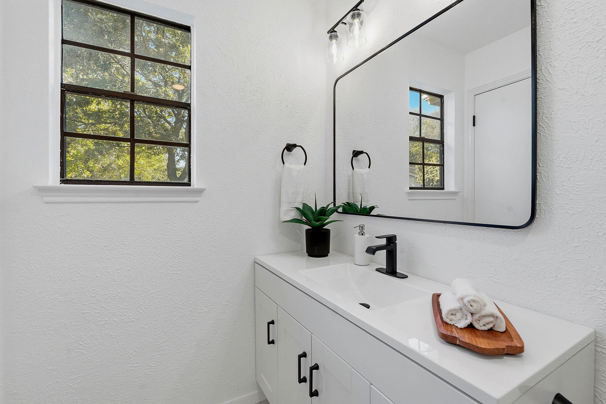 2702 Calabash CV