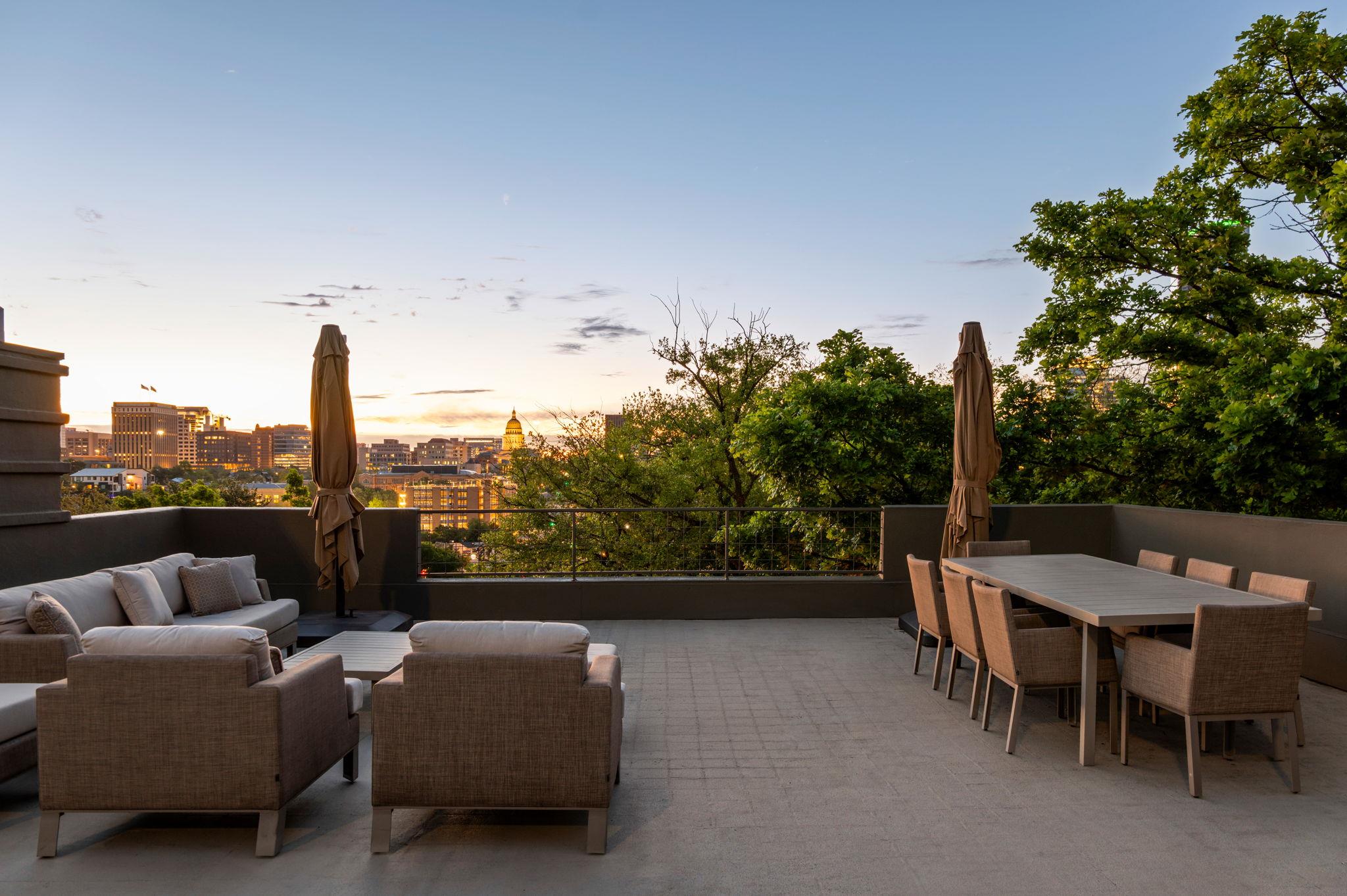 1111 W 12th ST # 107