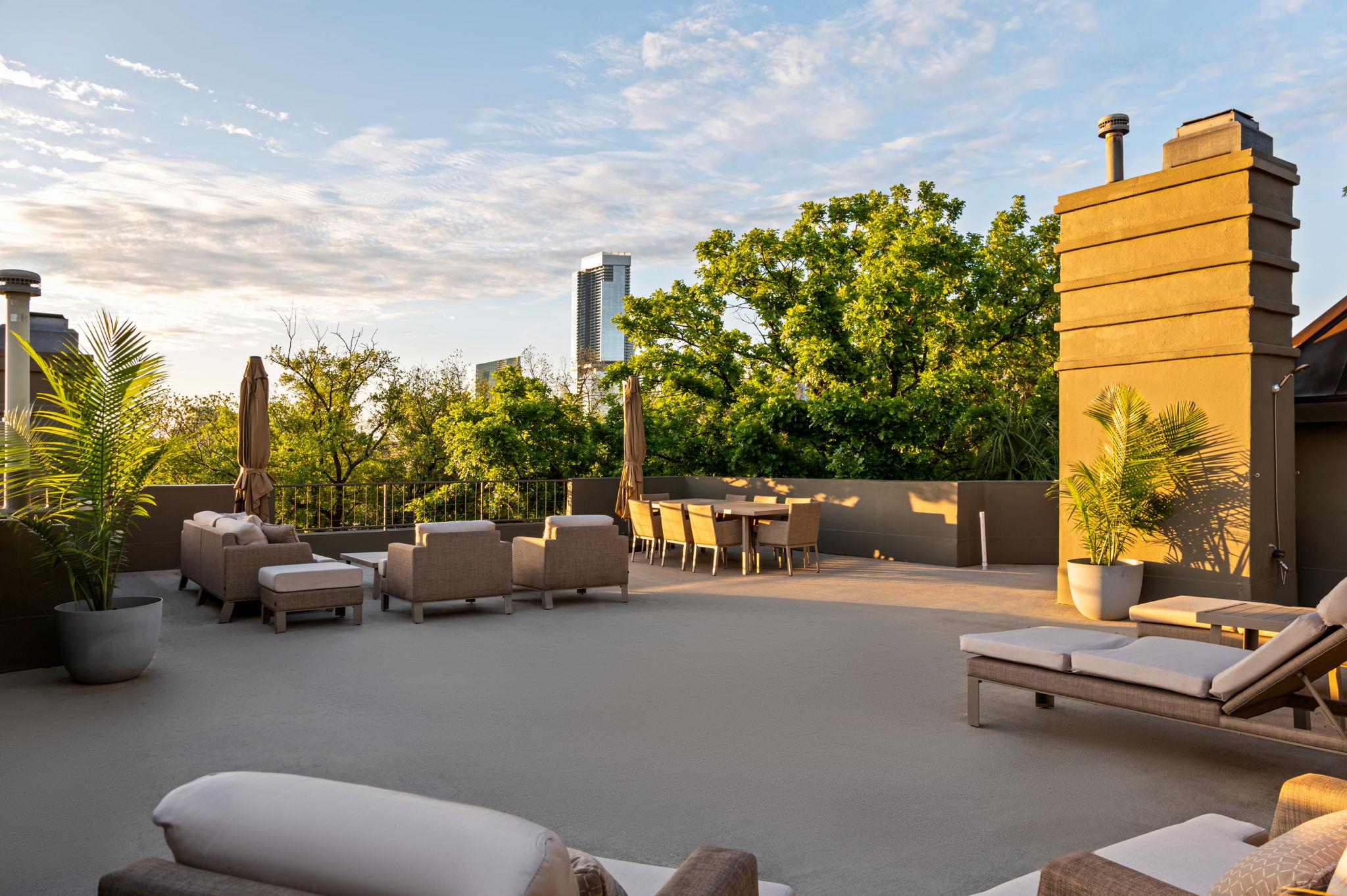 1111 W 12th ST # 107