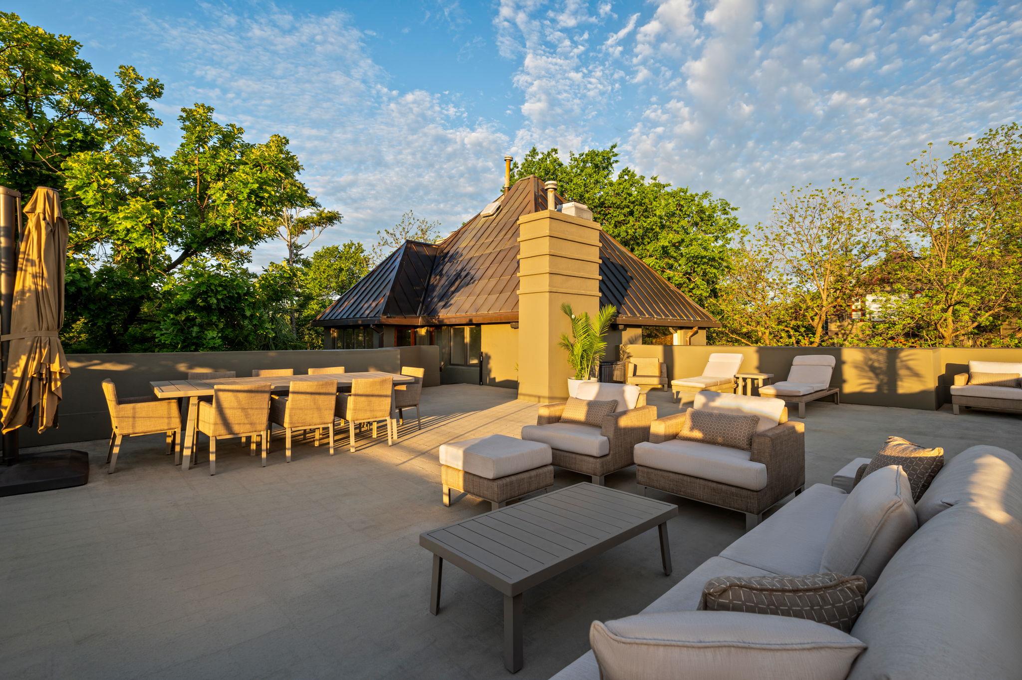 1111 W 12th ST # 107