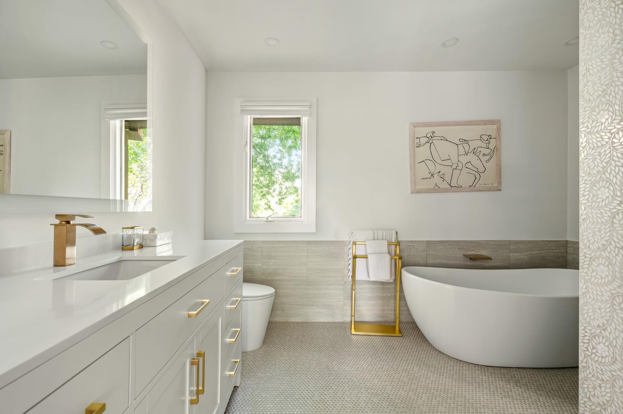 1111 W 12th ST # 107