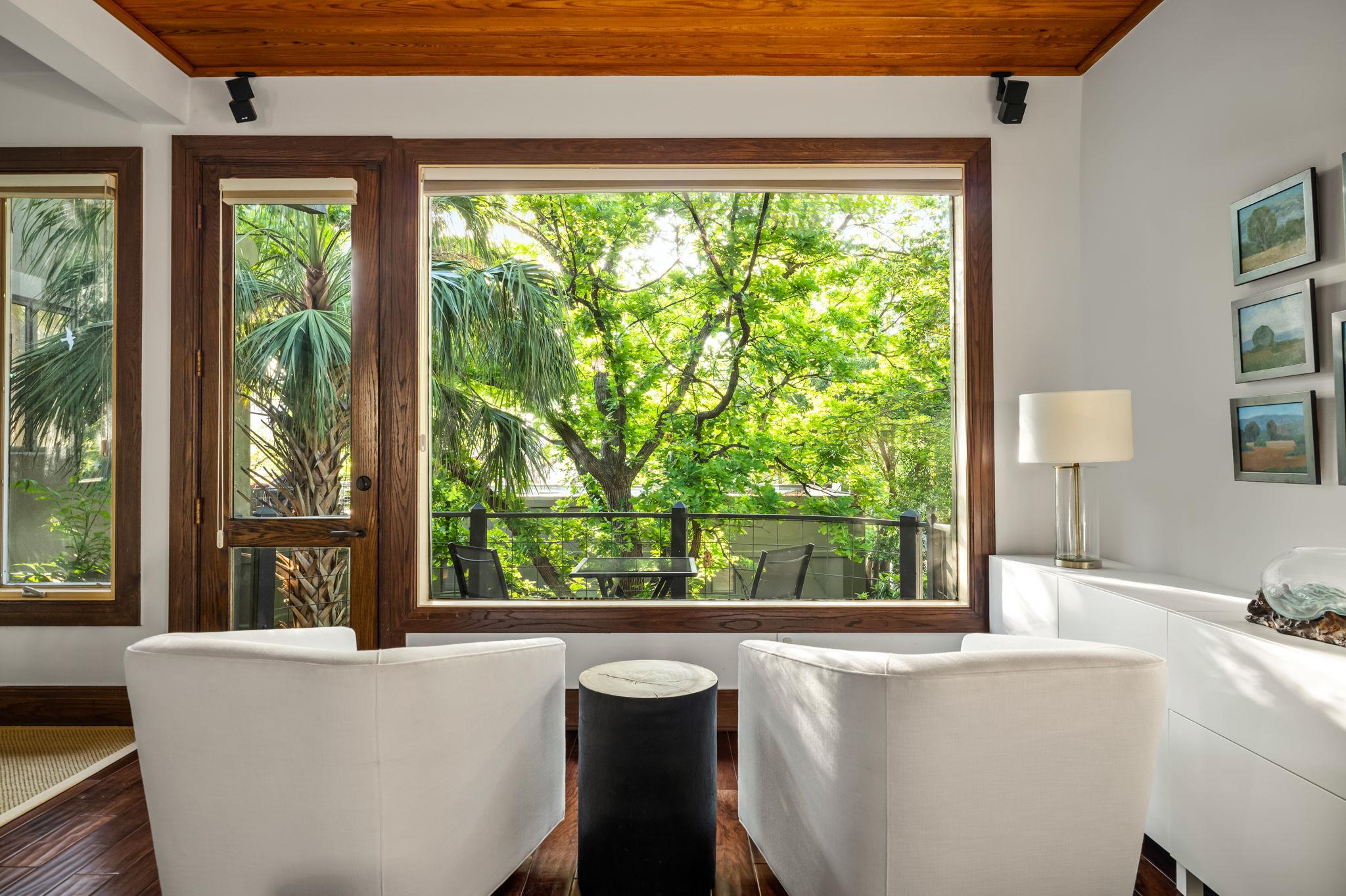 1111 W 12th ST # 107