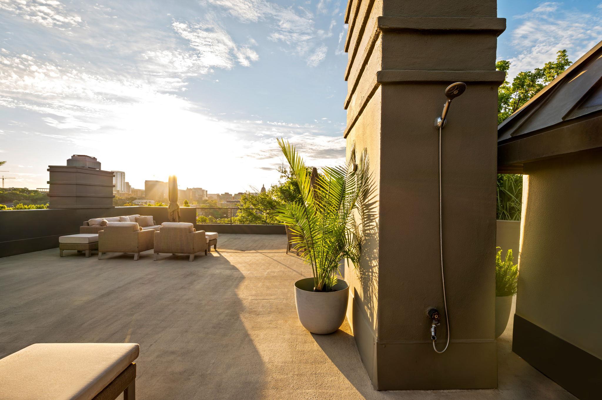 1111 W 12th ST # 107