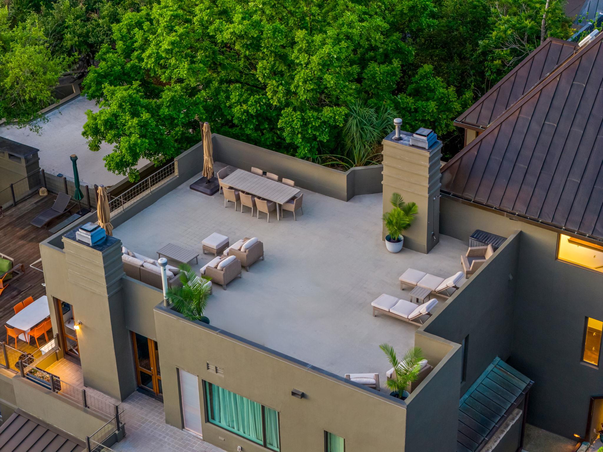 1111 W 12th ST # 107