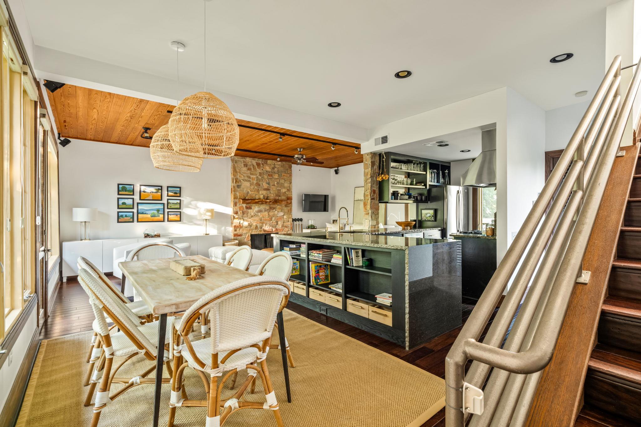 1111 W 12th ST # 107