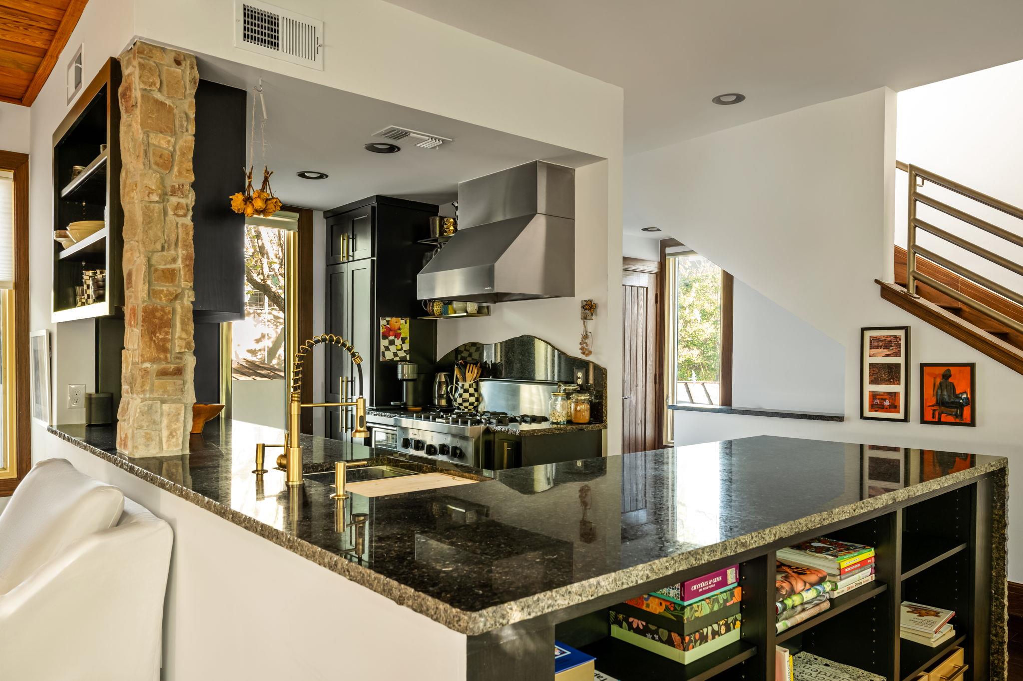 1111 W 12th ST # 107