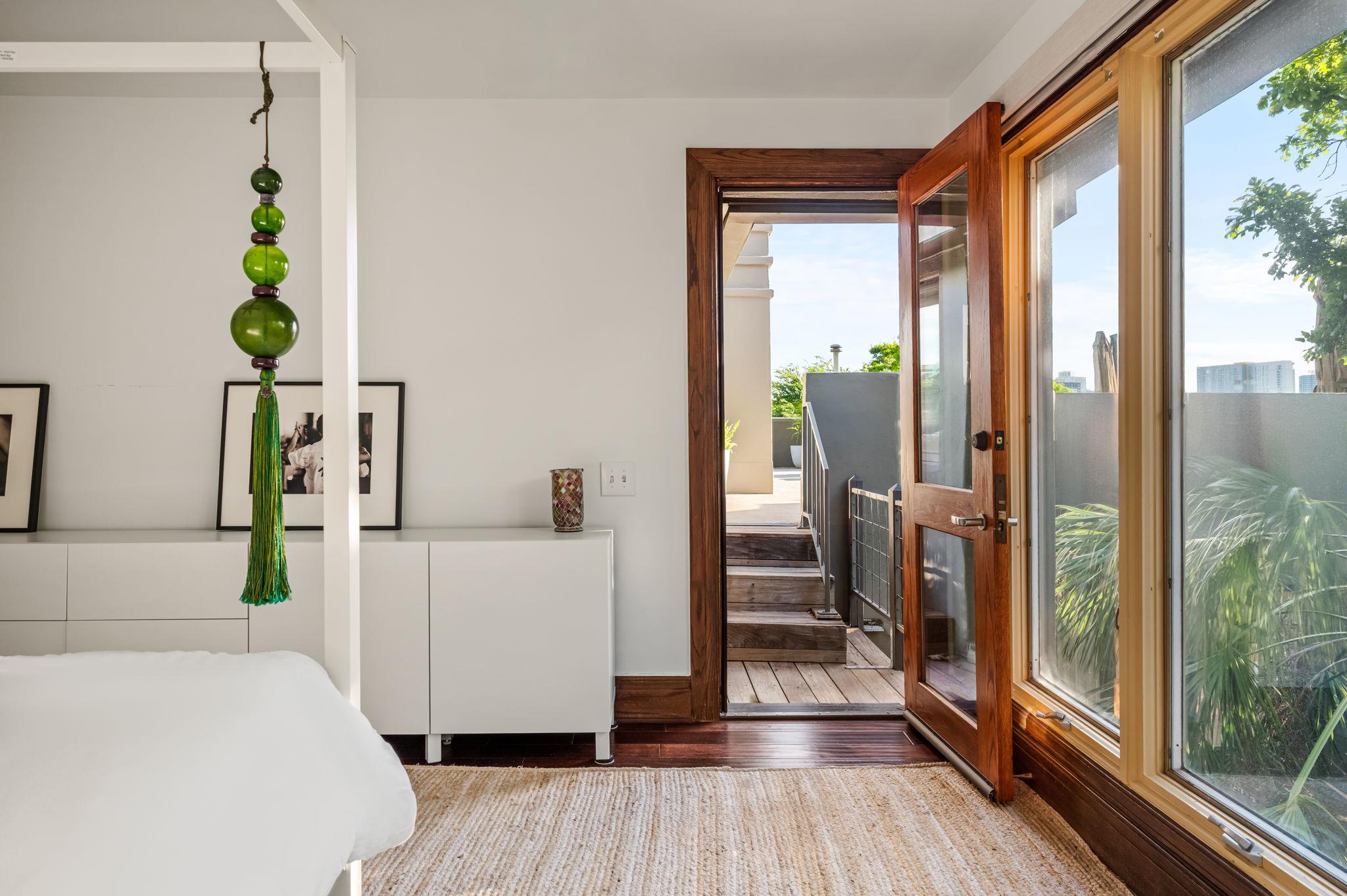 1111 W 12th ST # 107