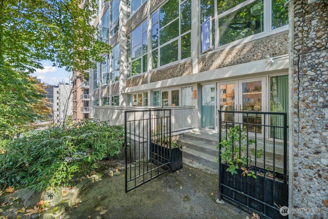 1000 Union Street Unit: 106