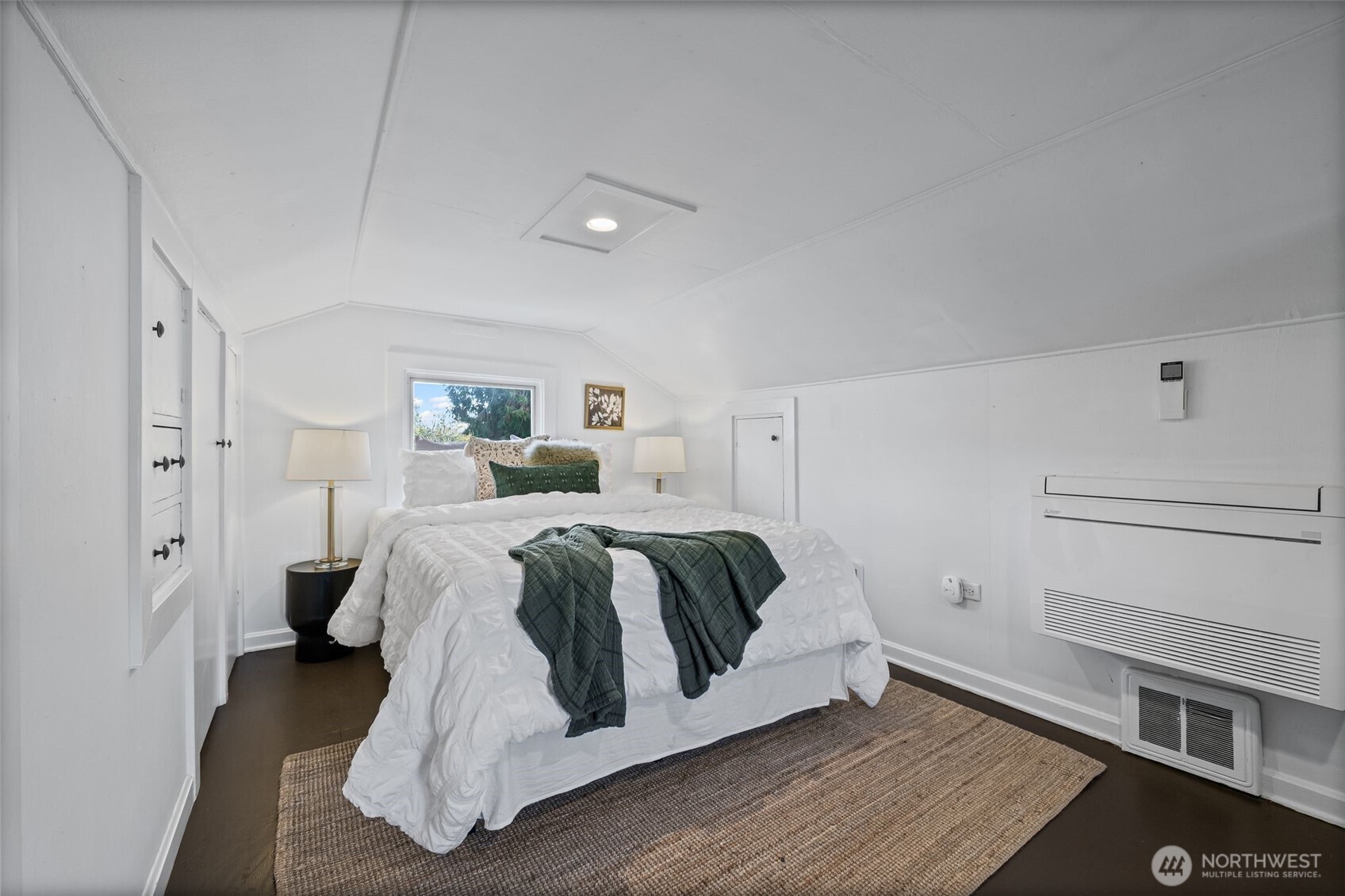 4602 S Chicago Street