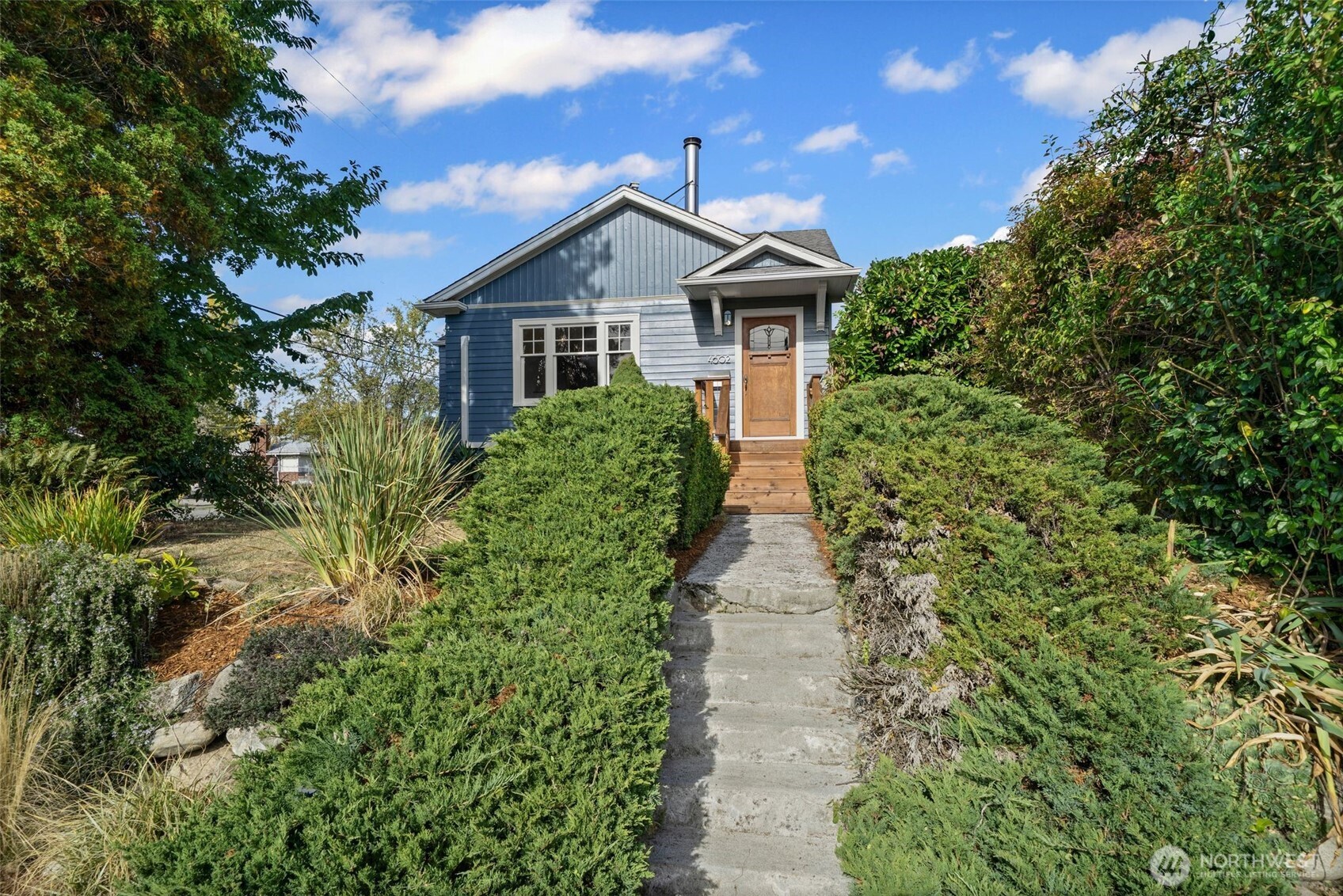 4602 S Chicago Street