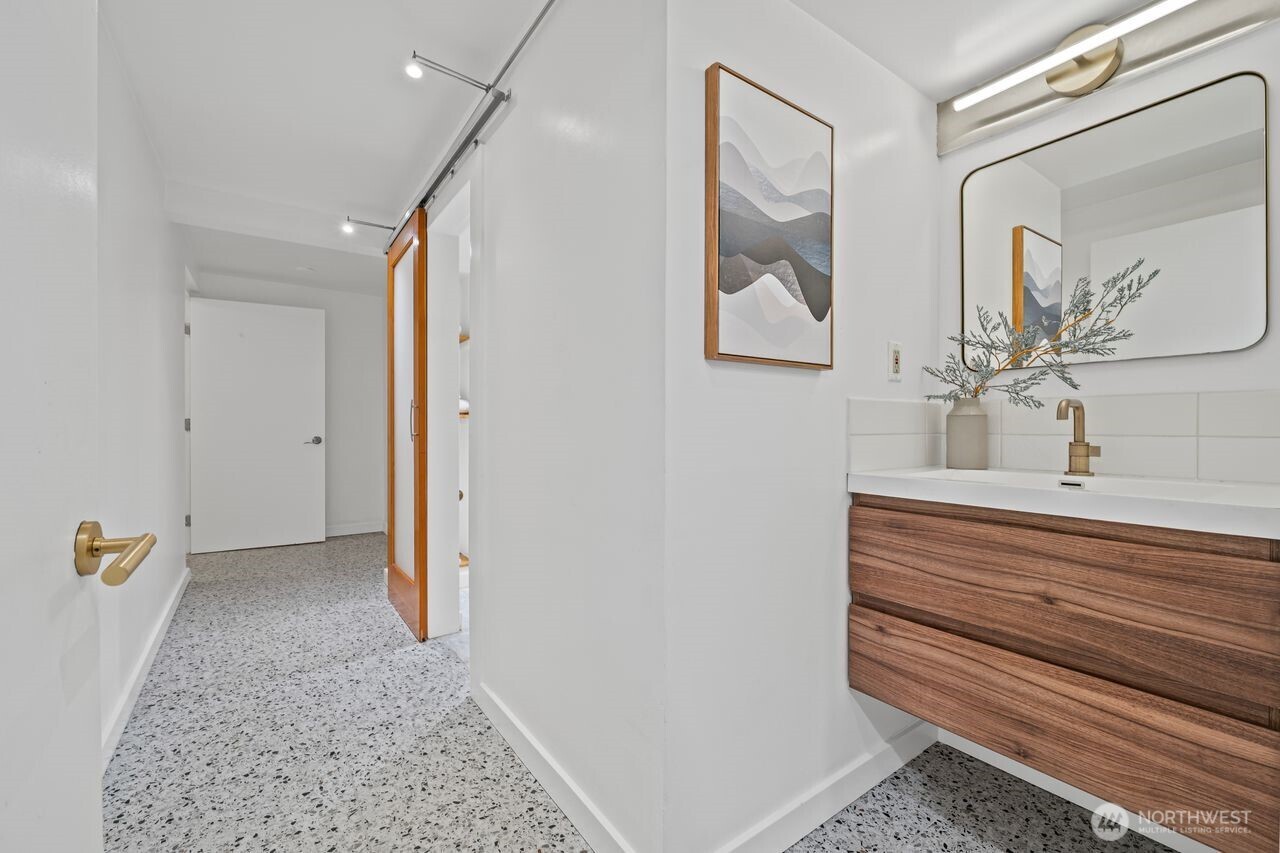 1000 Union Street Unit: 106