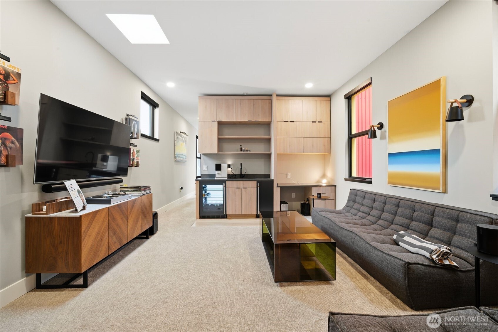 615 E Pike Street Unit: 402