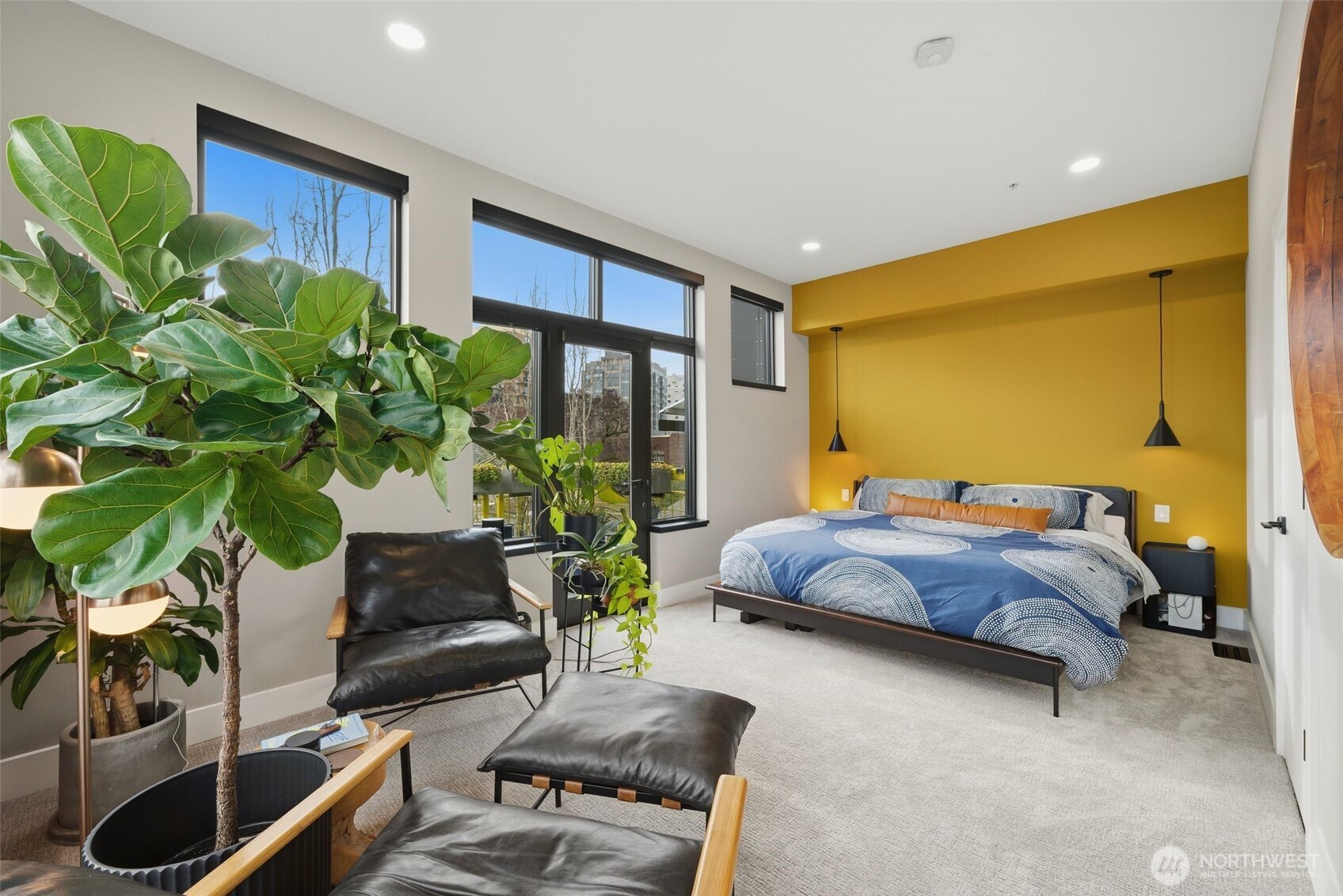 615 E Pike Street Unit: 402