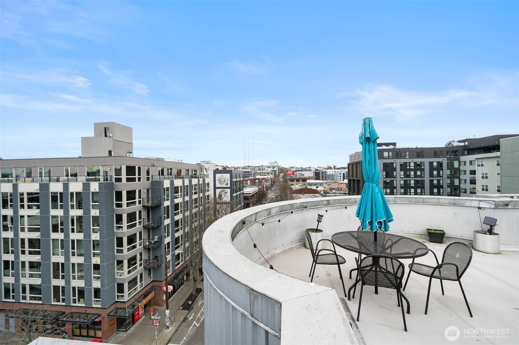 615 E Pike Street Unit: 402
