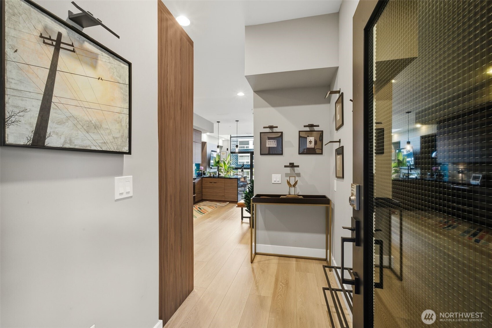 615 E Pike Street Unit: 402