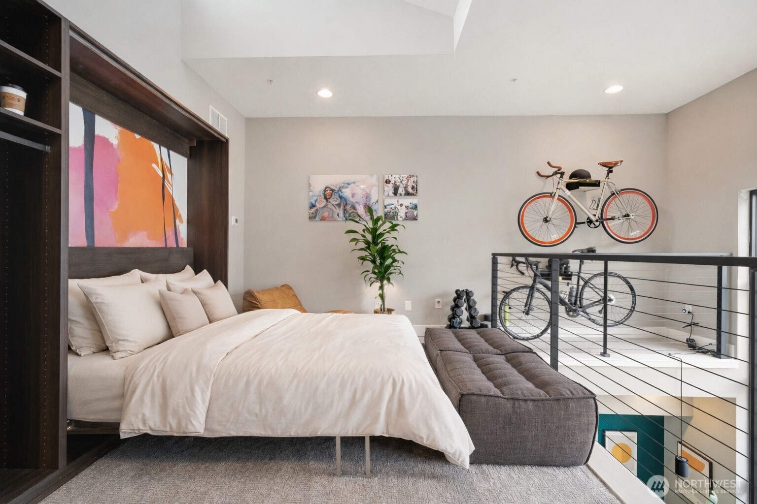 615 E Pike Street Unit: 402